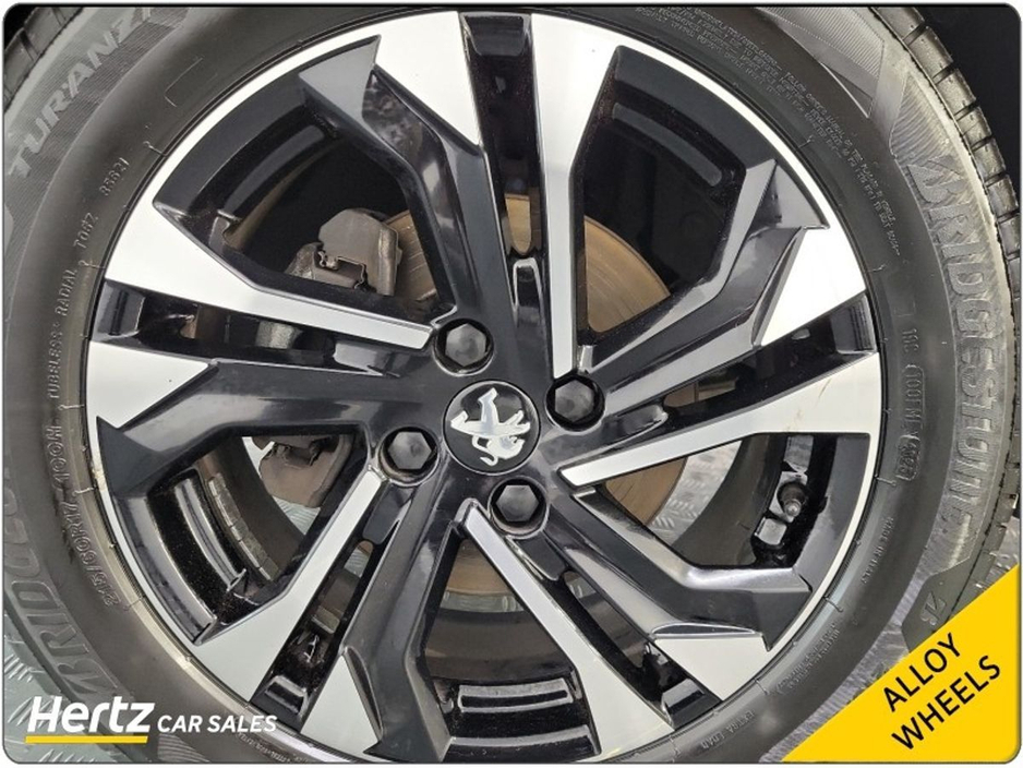 2023 Peugeot 2008 - image 11