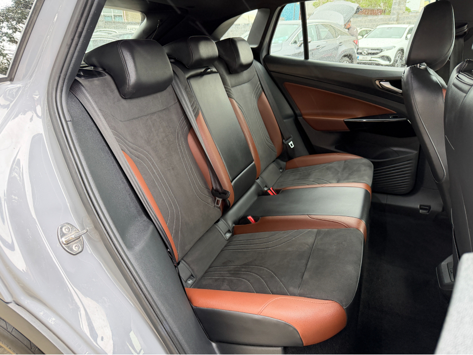 2023 Volkswagen ID.4 - image 20