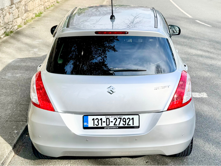 2013 Suzuki Swift - image 8
