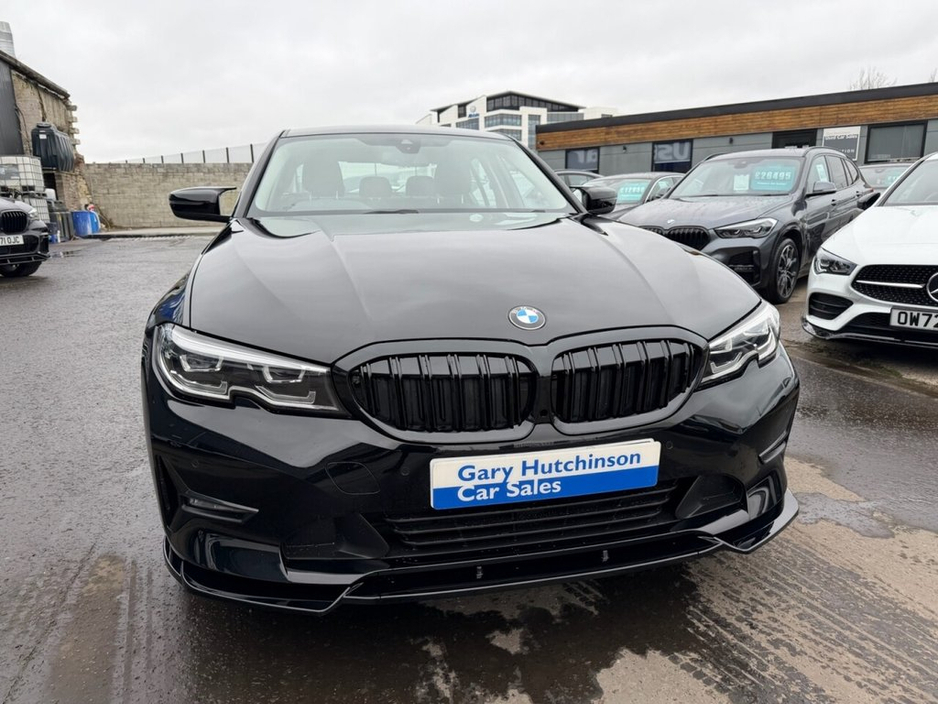 2021 BMW 3 Series - image 35