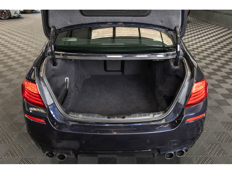 2016 BMW M5  €41,950