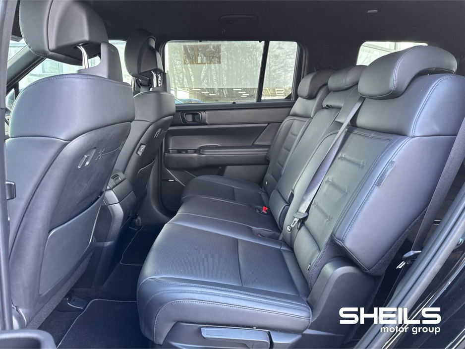 2025 Hyundai Santa Fe - image 7