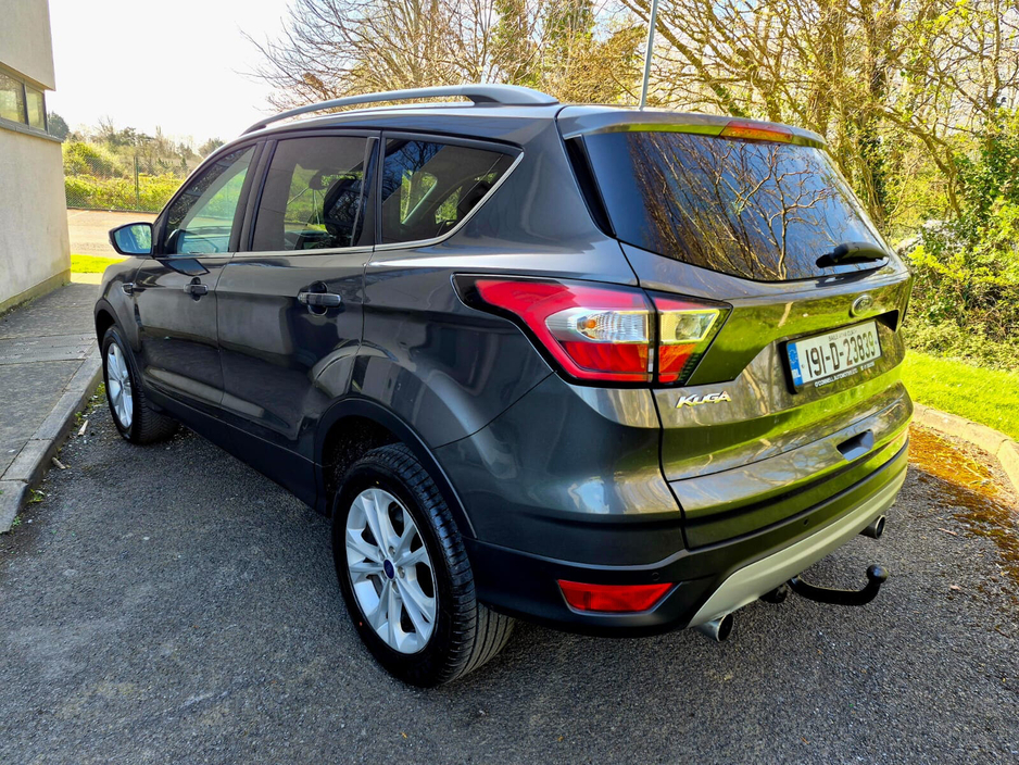 2019 Ford Kuga - image 7