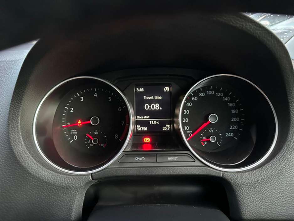 2014 Volkswagen Polo - image 18