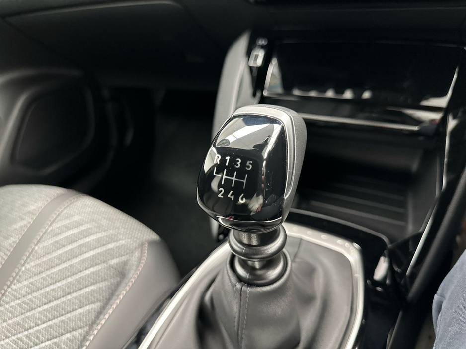 2026 Peugeot 2008 - image 25