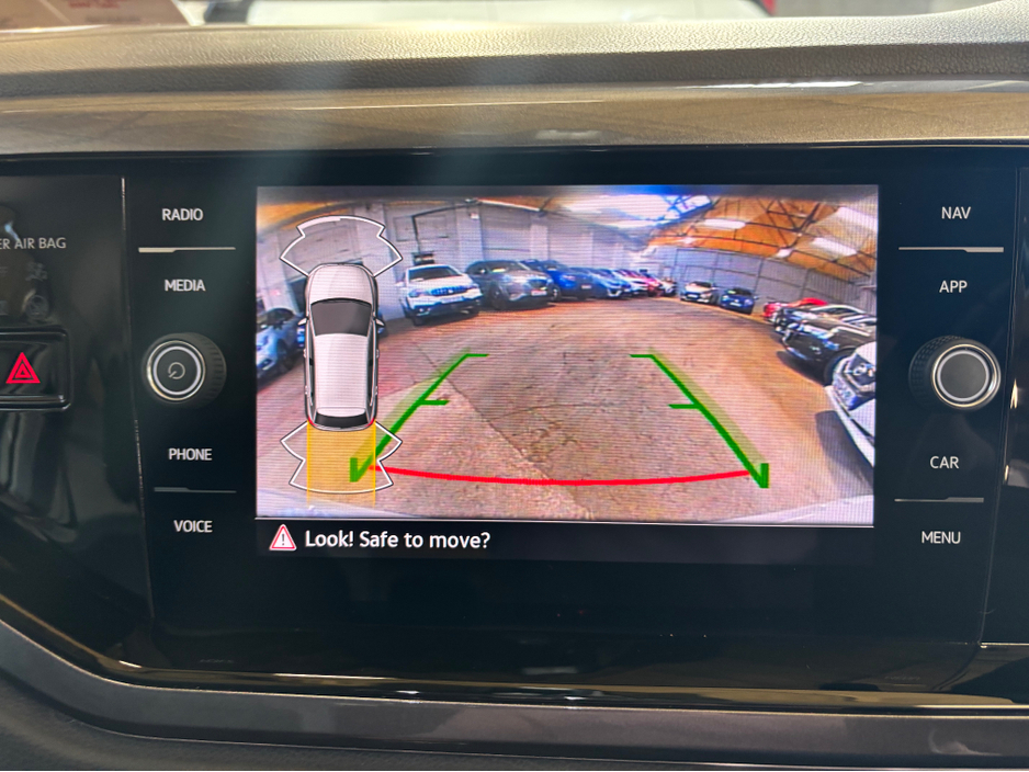 2023 Volkswagen Polo - image 6