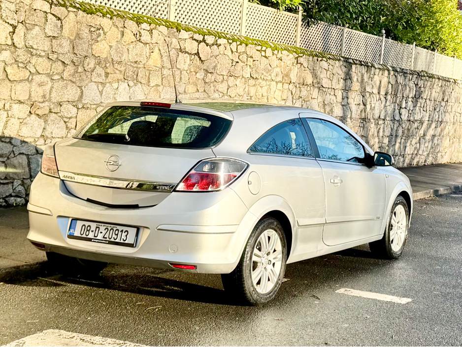 2008 Opel Astra SPORT DESIGN 1.6 I 16V!! NEW NCT !! €2,950