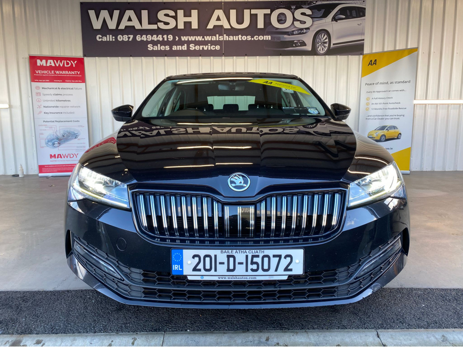 2020 Skoda Superb - image 10