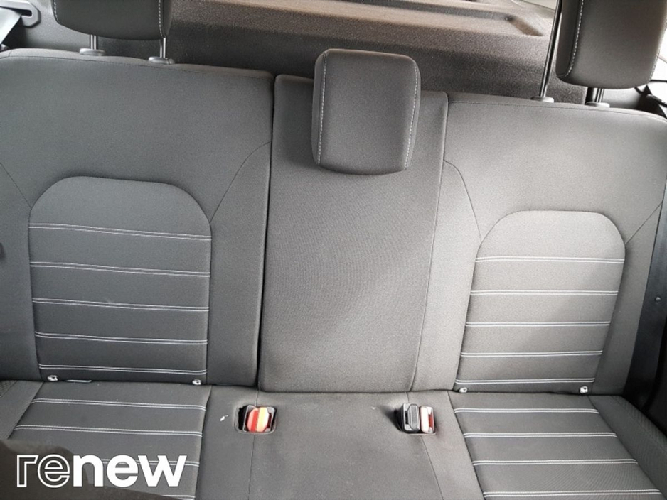 2022 Dacia Duster - image 19