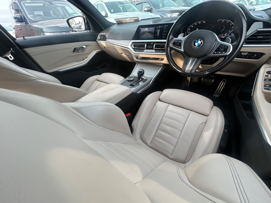 2019 BMW 3 Series - image 22