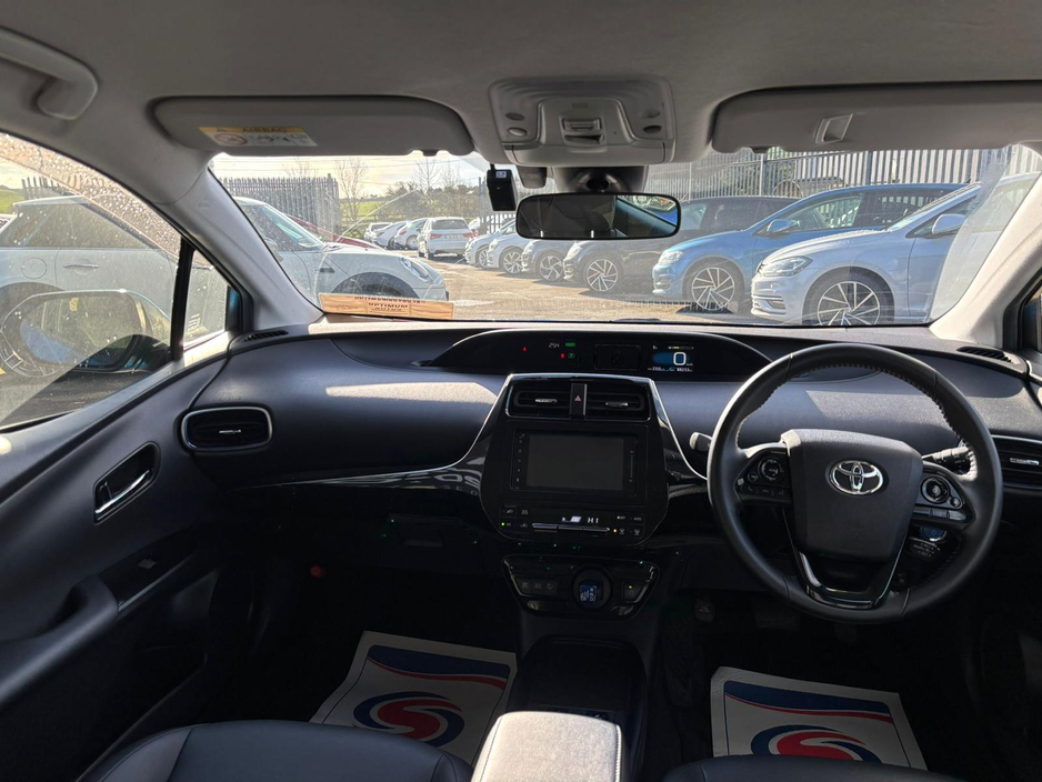 2019 Toyota Prius - image 6