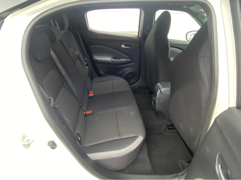 2021 Nissan Juke - image 7