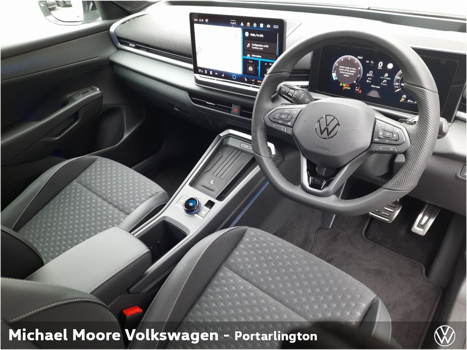 2026 Volkswagen T-Roc - image 8