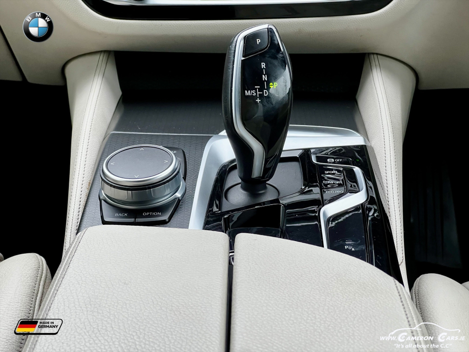 2022 BMW 5 Series 520d MSPORT LCI ROYAL NAVY €38,950