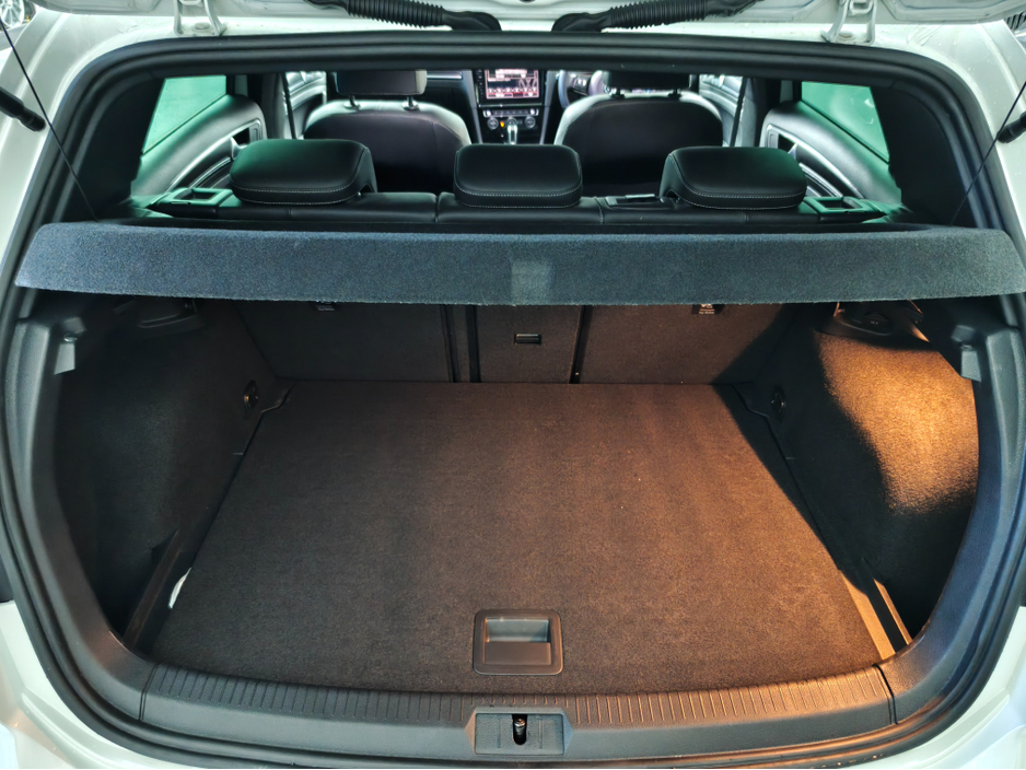 2018 Volkswagen Golf Golf R//Low kms €29,950