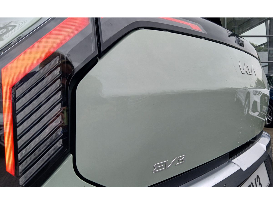 2026 Kia EV3 - image 7