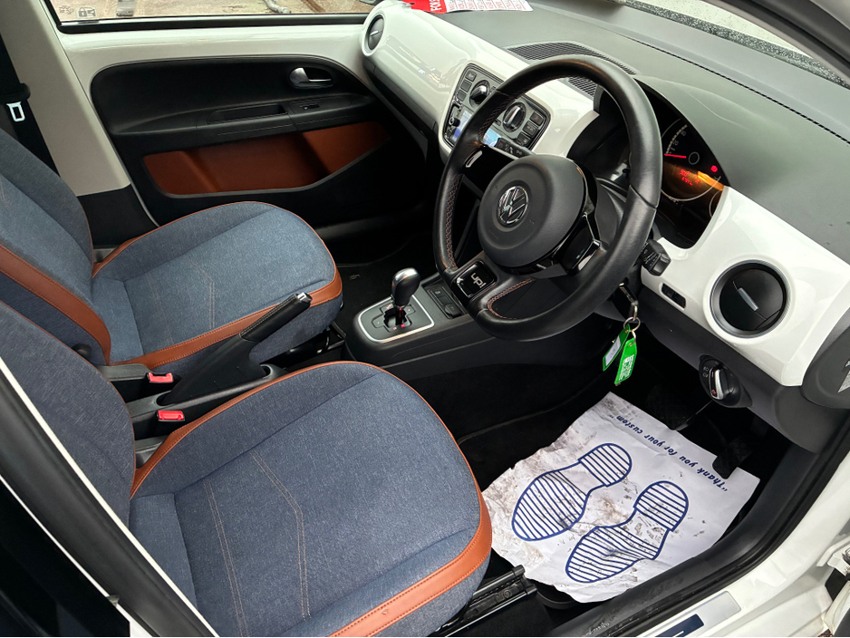 2016 Volkswagen up! 1.0i Petrol Jeans Up Automatic €10,750
