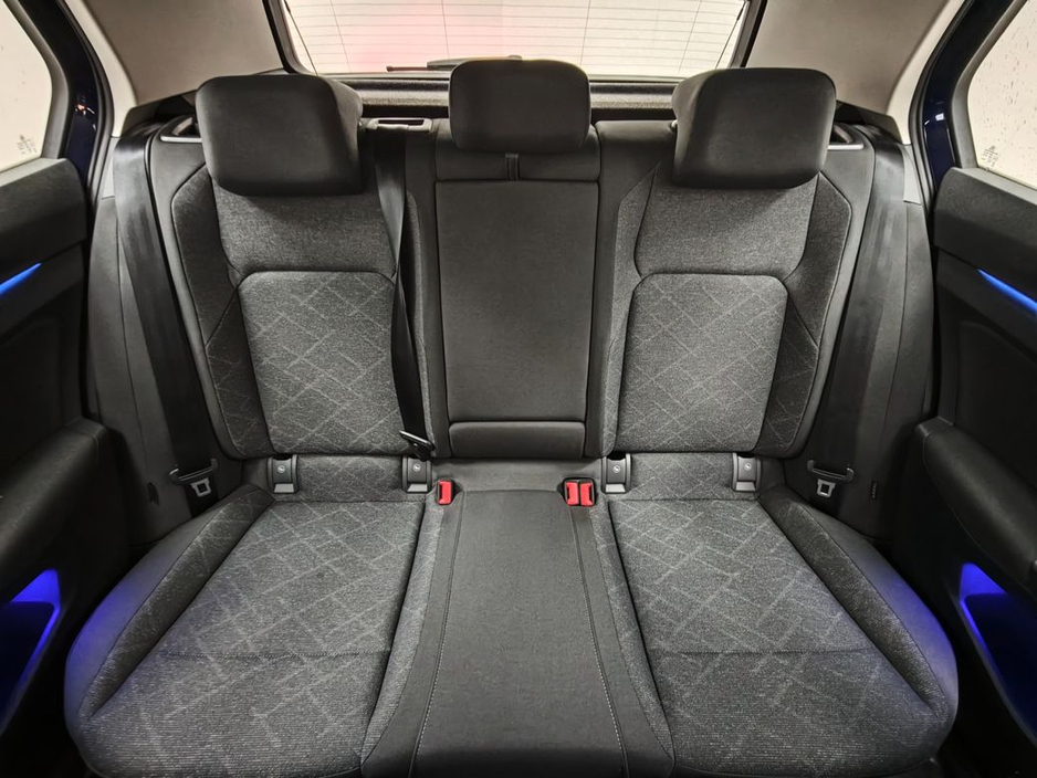 2022 Volkswagen Golf 1.0 ETSI ACTIVE Automatic, Reversing camera €24,995