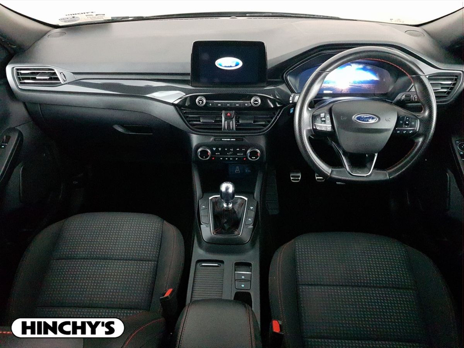 2022 Ford Kuga - image 2