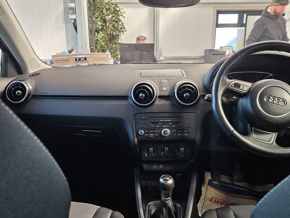 2014 Audi A1 - image 11