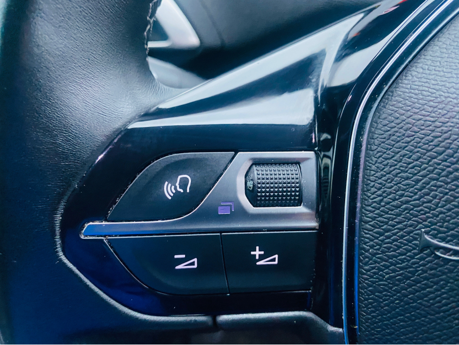 2022 Peugeot 3008 - image 21