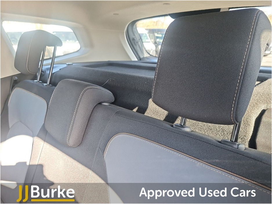 2023 Dacia Duster - image 16