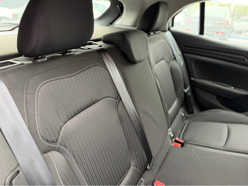 2018 Renault Megane - image 31