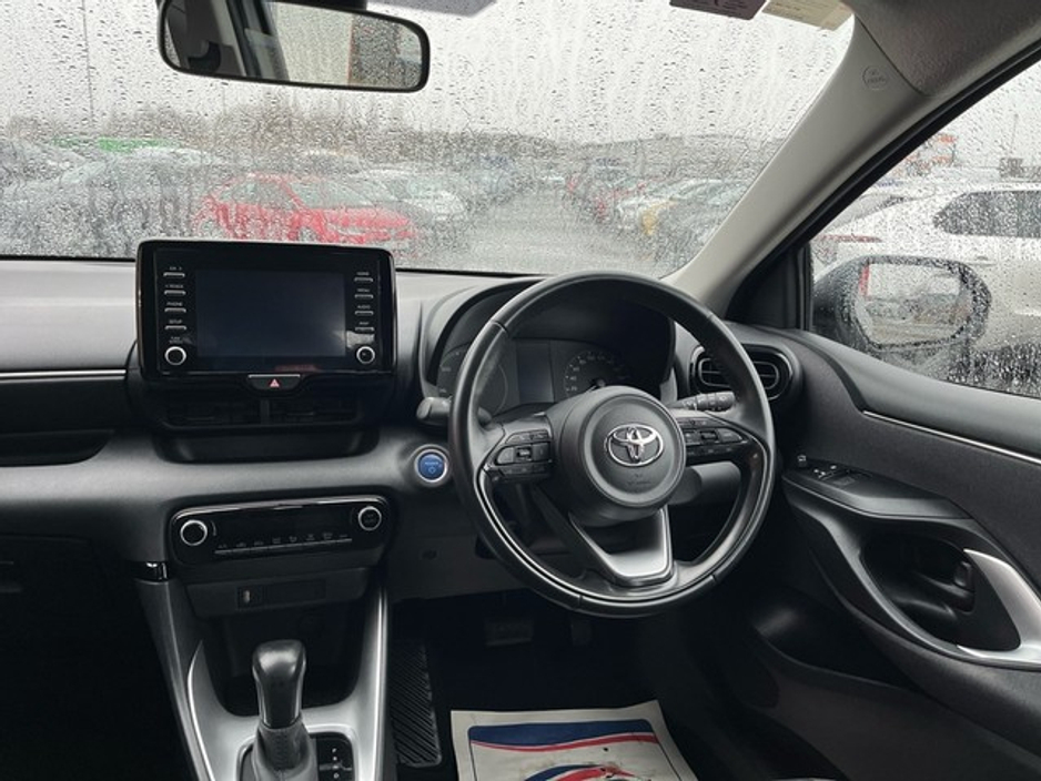 2024 Toyota Yaris YARIS 1.5 HYBRID LUNA €26,900
