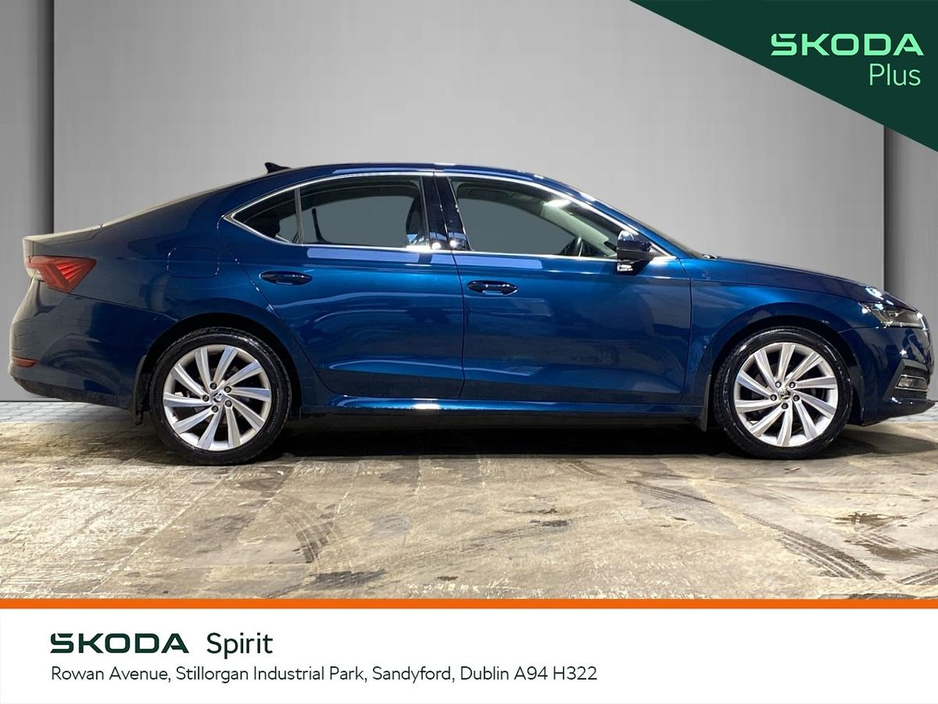 2023 Skoda Octavia - image 10