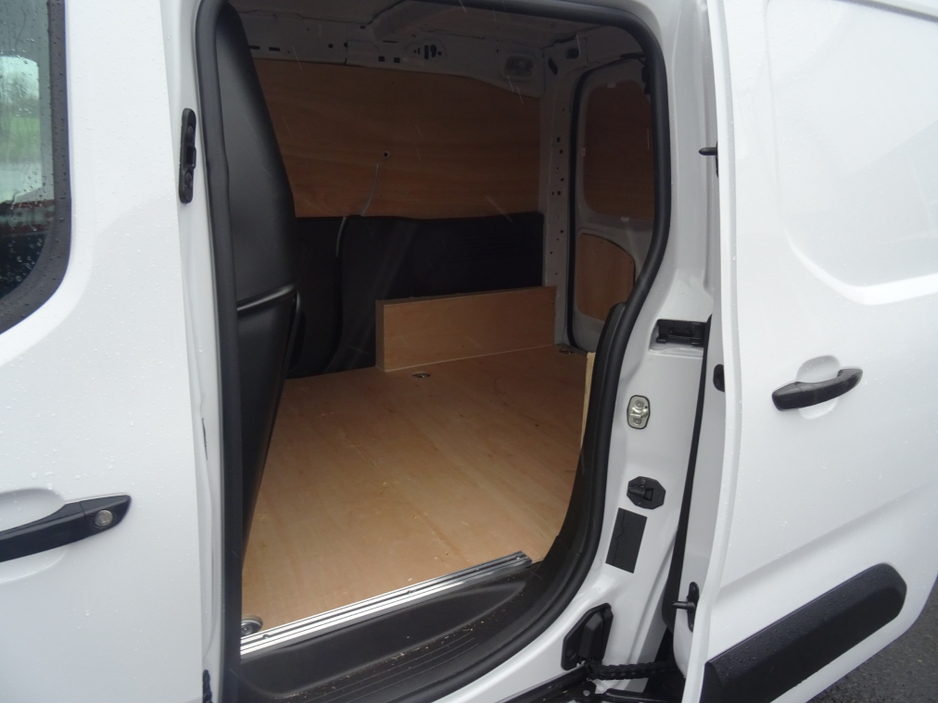 2026 Fiat Doblo - image 6