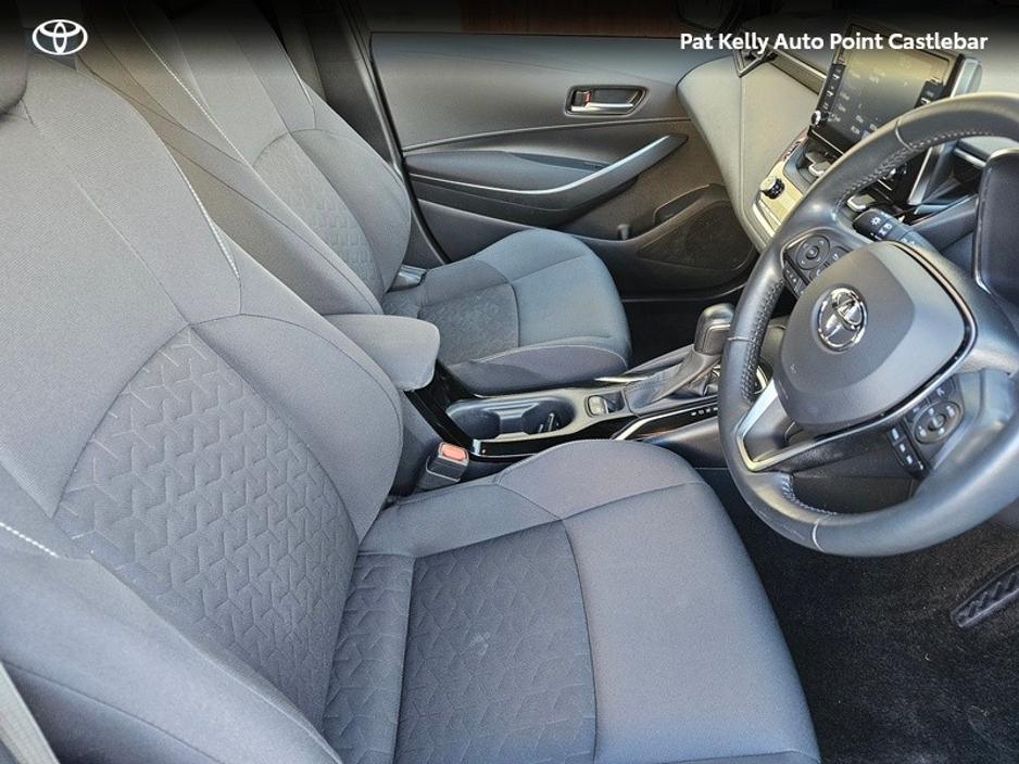 2020 Toyota Corolla - image 12