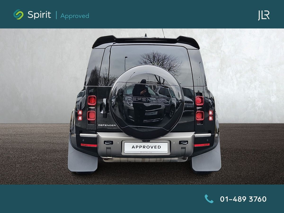 2025 Land Rover Defender - image 7