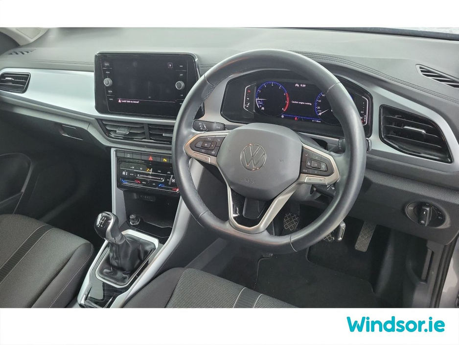 2022 Volkswagen T-Roc - image 10