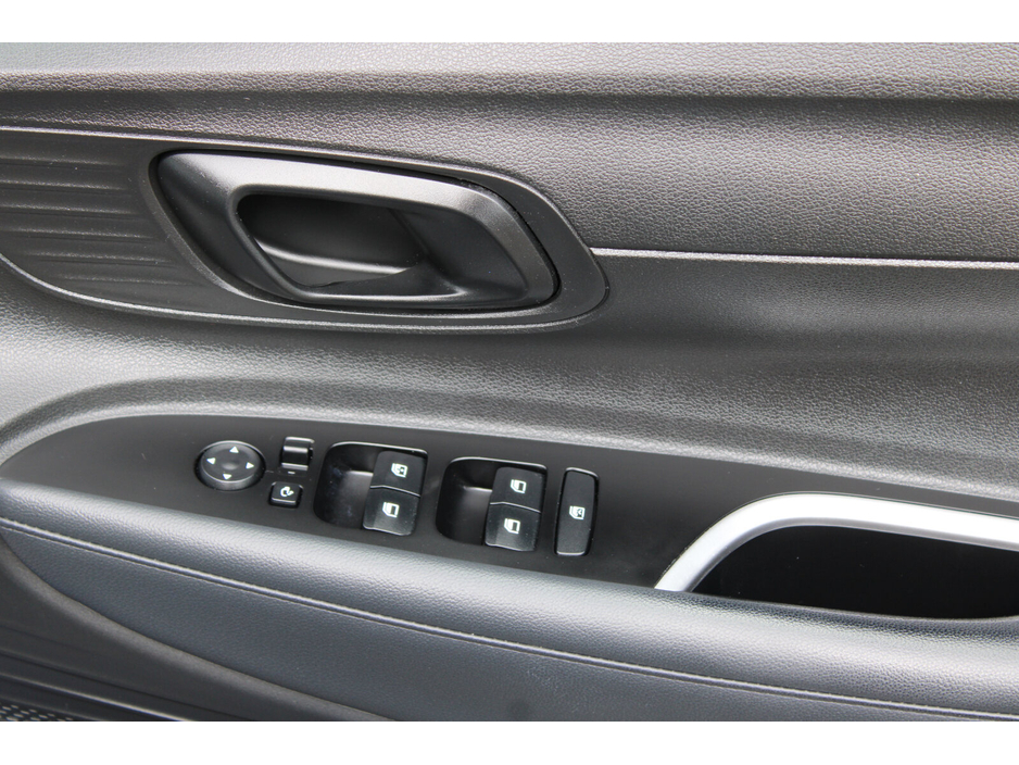 2023 Hyundai Bayon - image 15