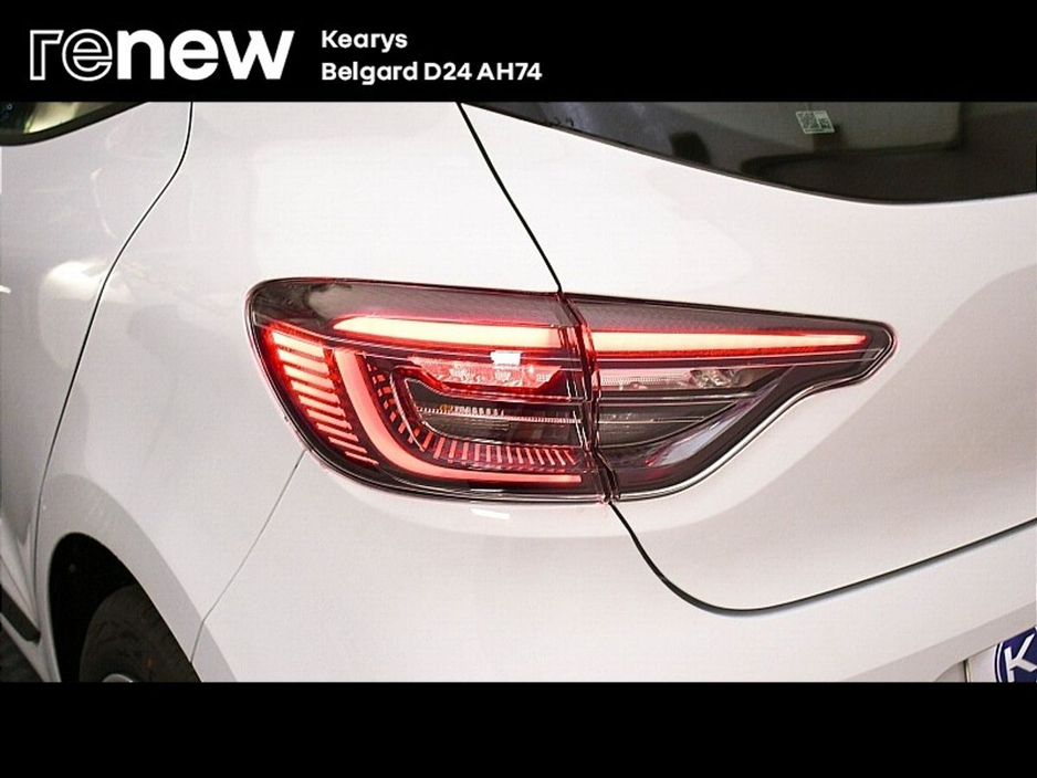 2025 Renault Clio - image 18