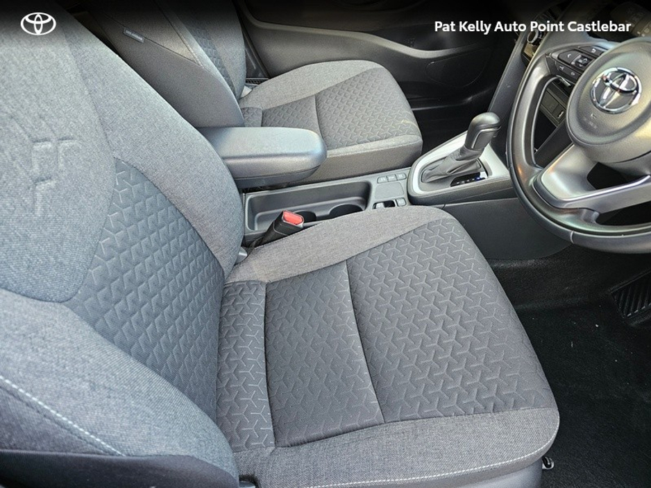 2023 Toyota Yaris Cross YARIS CROSS LUNA SPORT €30,950