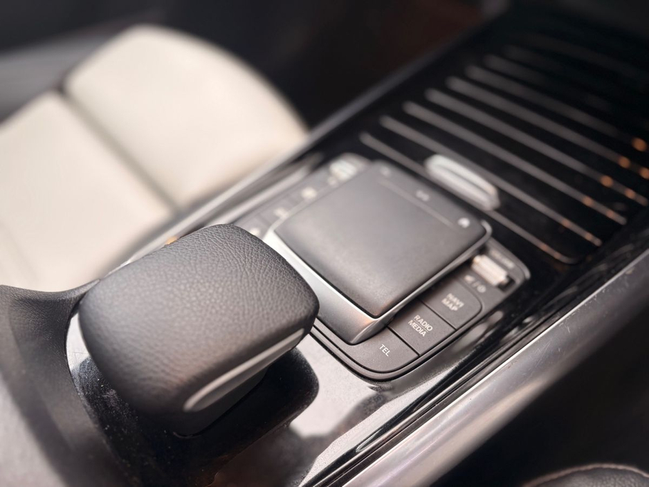 2020 Mercedes-Benz GLA Class - image 8