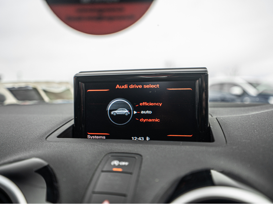 2015 Audi A1 - image 20