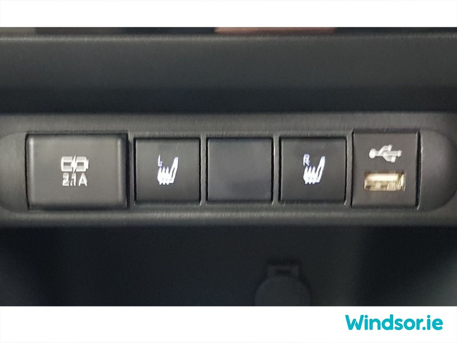 2020 Toyota Yaris Cross - image 20