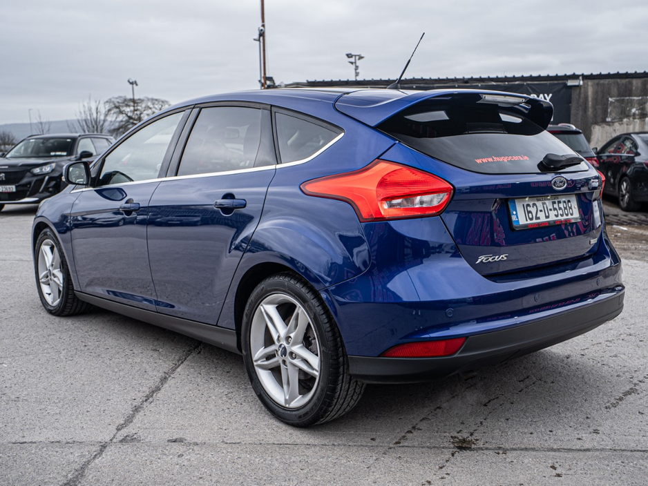 2016 Ford Focus - image 16