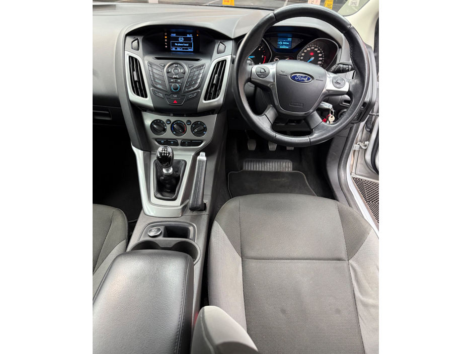 2013 Ford Focus - image 10