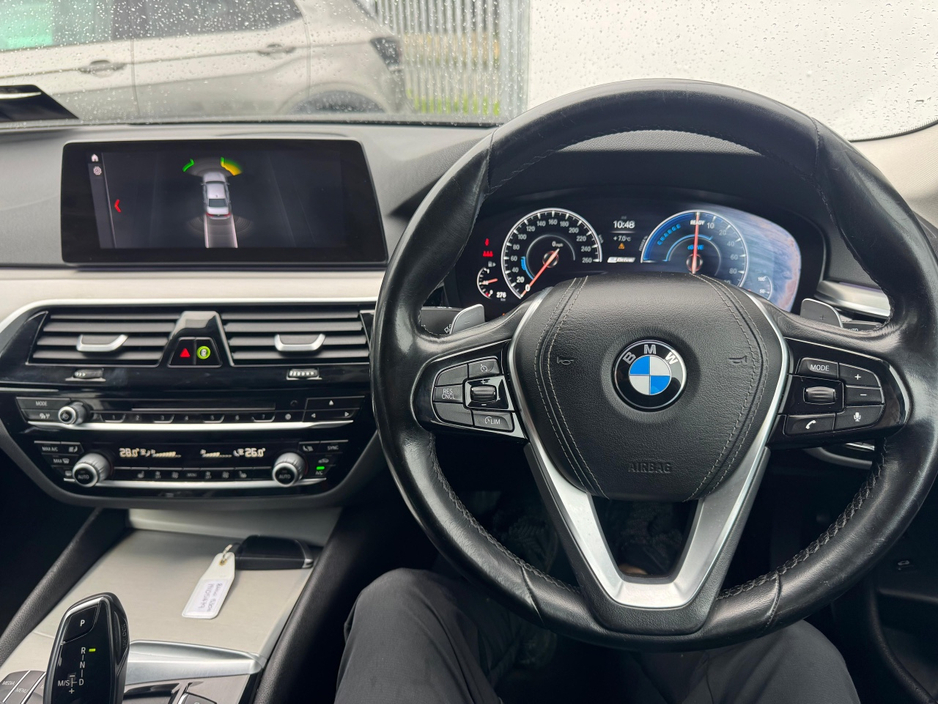 2019 BMW 5 Series - image 13
