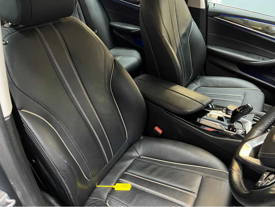 2017 BMW 5 Series €22950! 2017 BMW 530E LUXURY iPERFORMANCE 2.0 AUTOMATIC / CRUISE CONTROL / 360° PARKING CAMERA / ELECTRIC HEATED SEATS €22,950