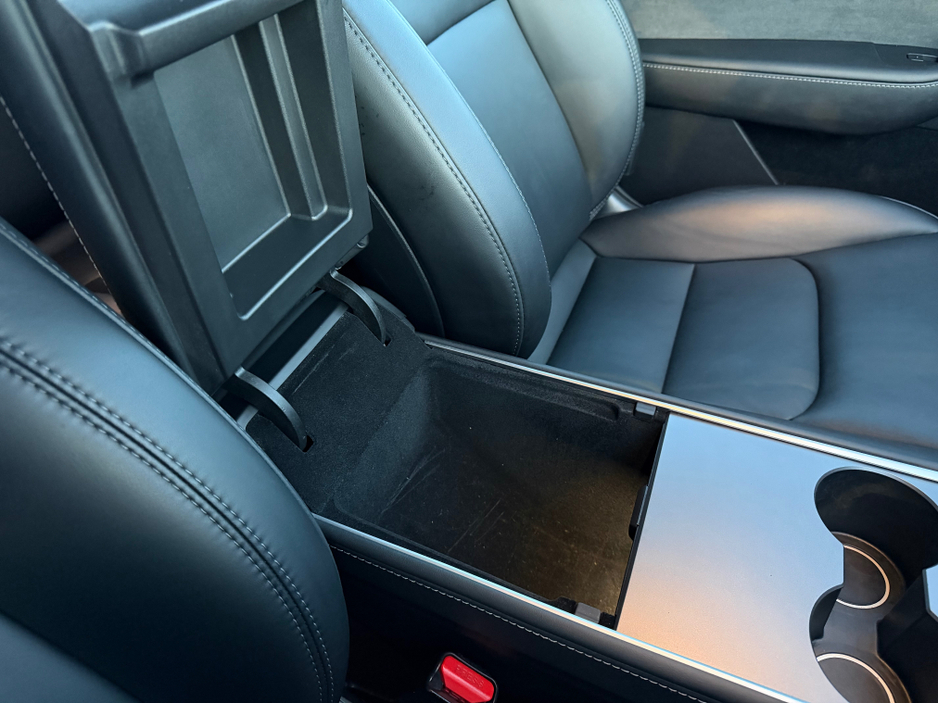 2023 Tesla Model Y - image 30