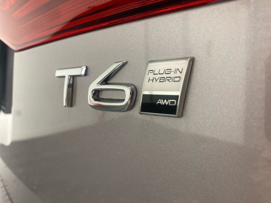 2026 Volvo XC60 - image 24