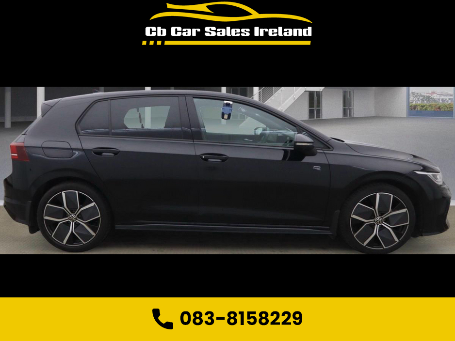 2024 Volkswagen Golf - image 3