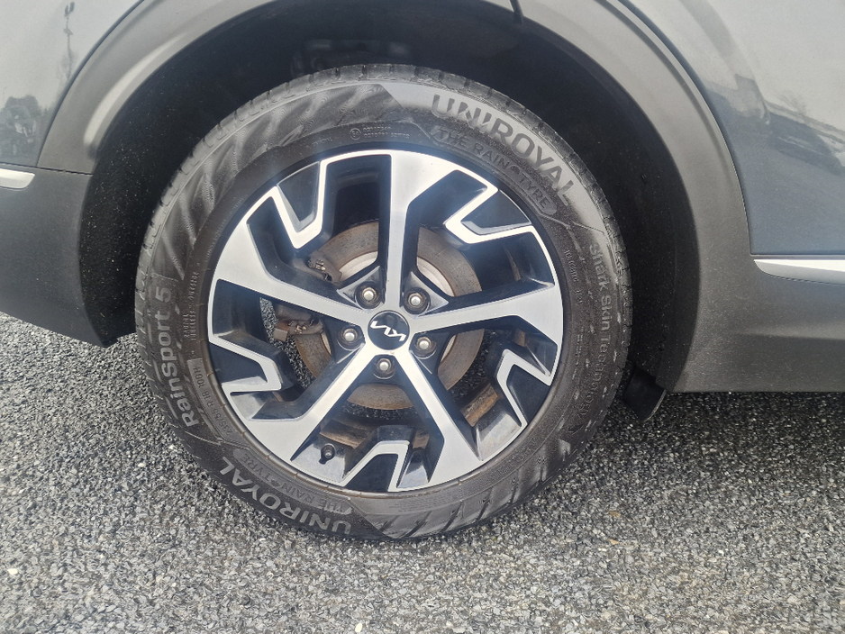 2022 Kia Sportage - image 4