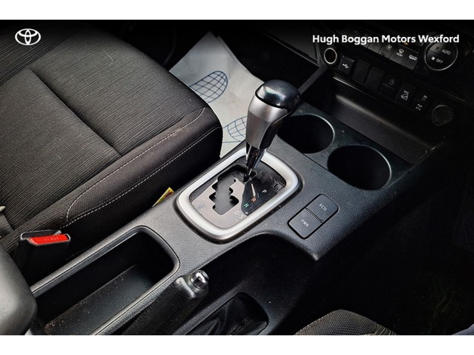 2025 Toyota Hilux 2.4D4D SR5 DOUBLE CAB €42,272