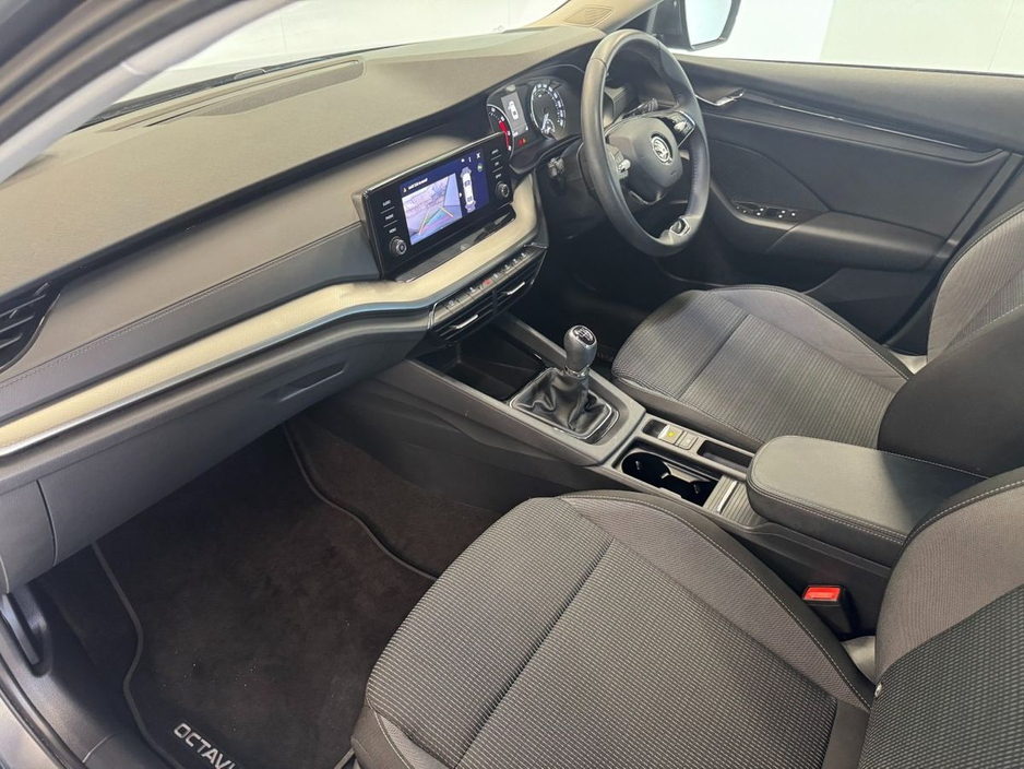 2024 Skoda Octavia - image 14
