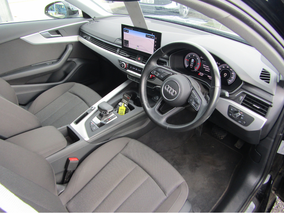 2022 Audi A4 - image 13